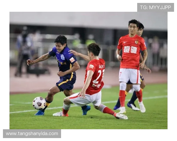 广州羽毛球队个人能力引发热议球员表现与团队协作的深度探讨 广州羽毛球队个人能力引发热议球员表现与团队协作的深度探讨