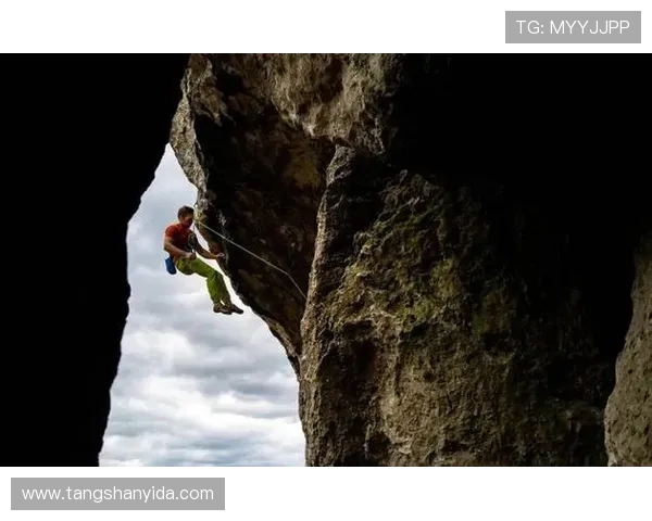 成都极限运动队在世界攀岩锦标赛中的速度表现精彩点评与分析