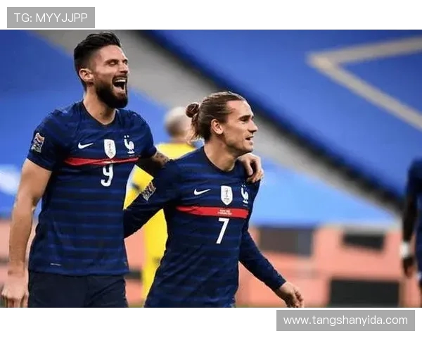 敦刻尔克与瓦朗谢纳的较量揭示足球战术与团队精神的完美结合